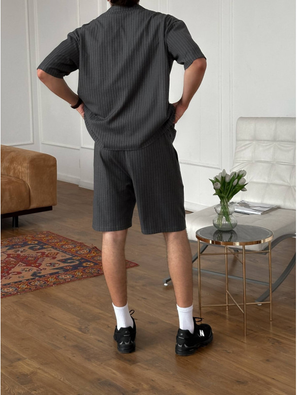 Літній oversize костюм у смужку