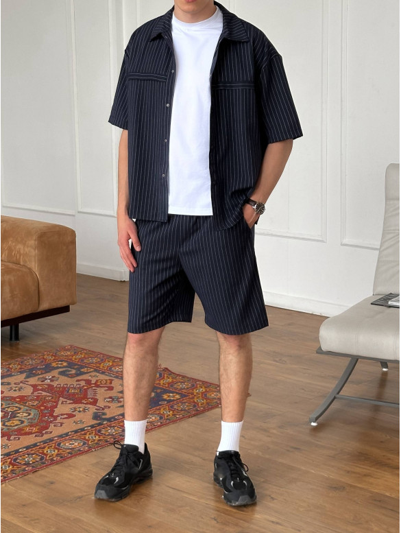 Літній oversize костюм у смужку