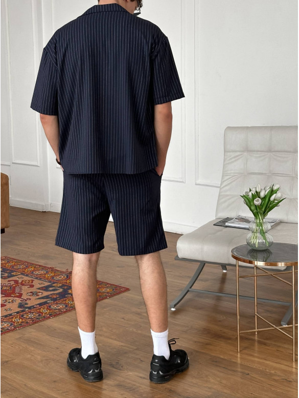 Літній oversize костюм у смужку