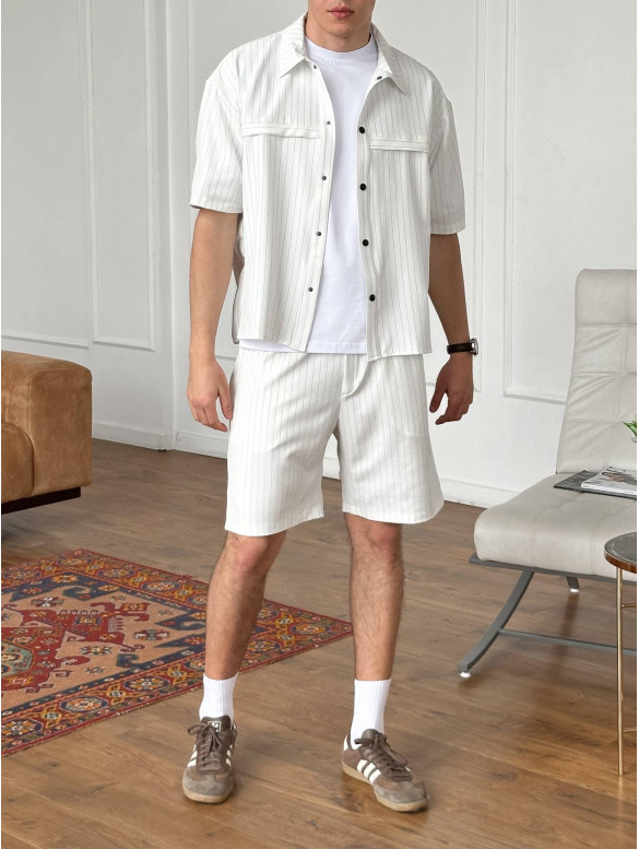 Літній oversize костюм у смужку