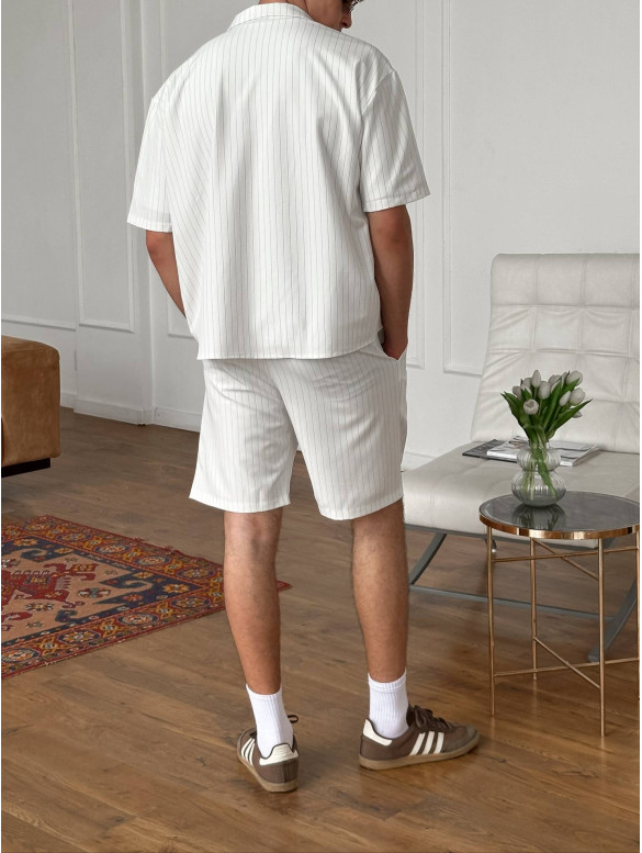 Літній oversize костюм у смужку