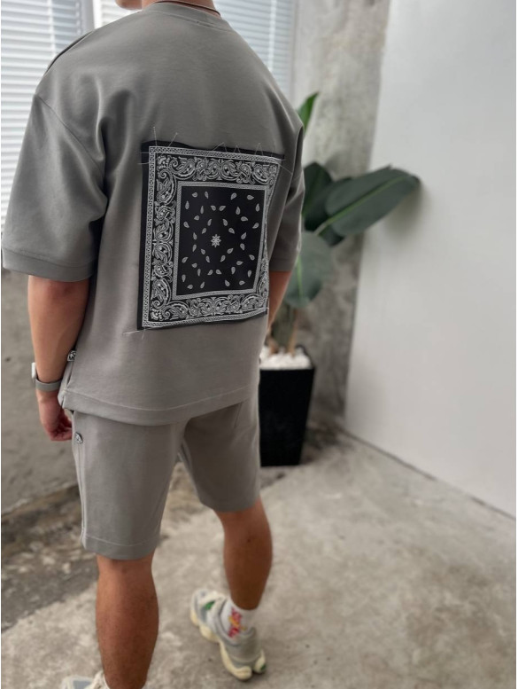 Літній oversize костюм з принтом