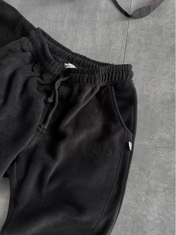 Флісовий oversize костюм з вишивкою Флісовий oversize костюм з вишивкою