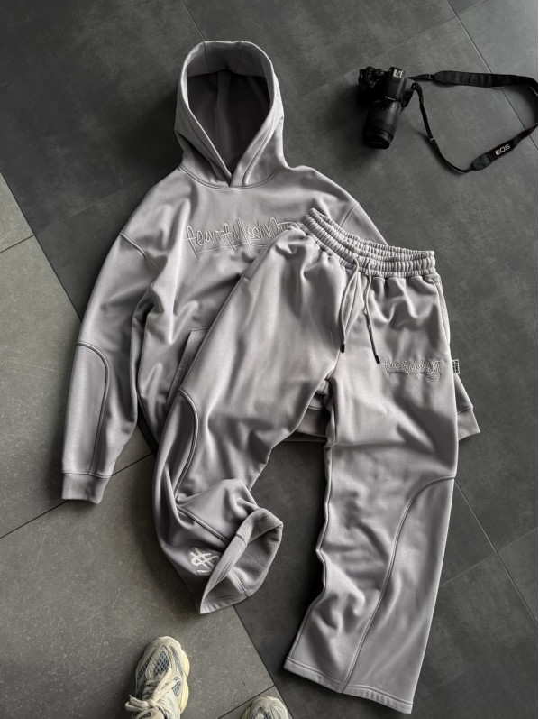 Oversize костюм з вишивкою