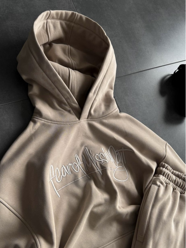 Oversize костюм з вишивкою