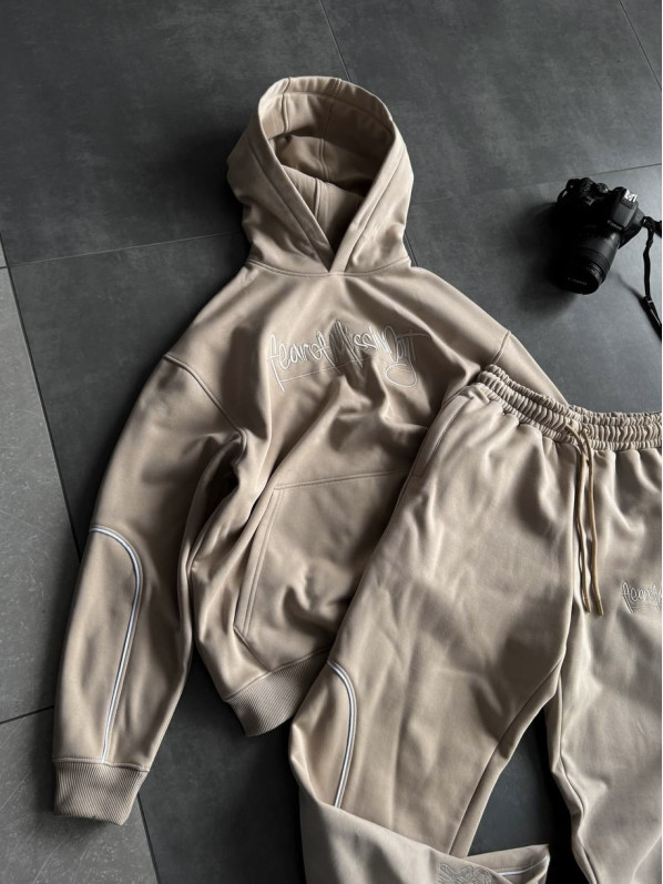 Oversize костюм з вишивкою