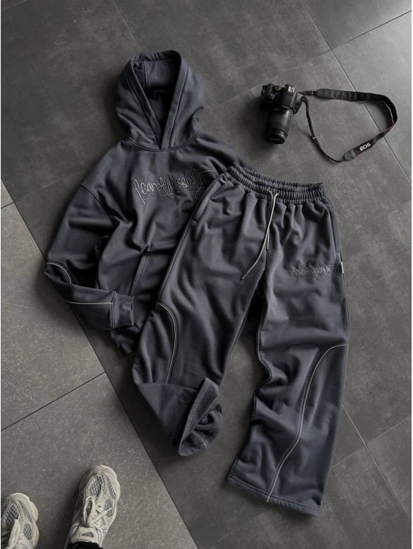 Oversize костюм з вишивкою