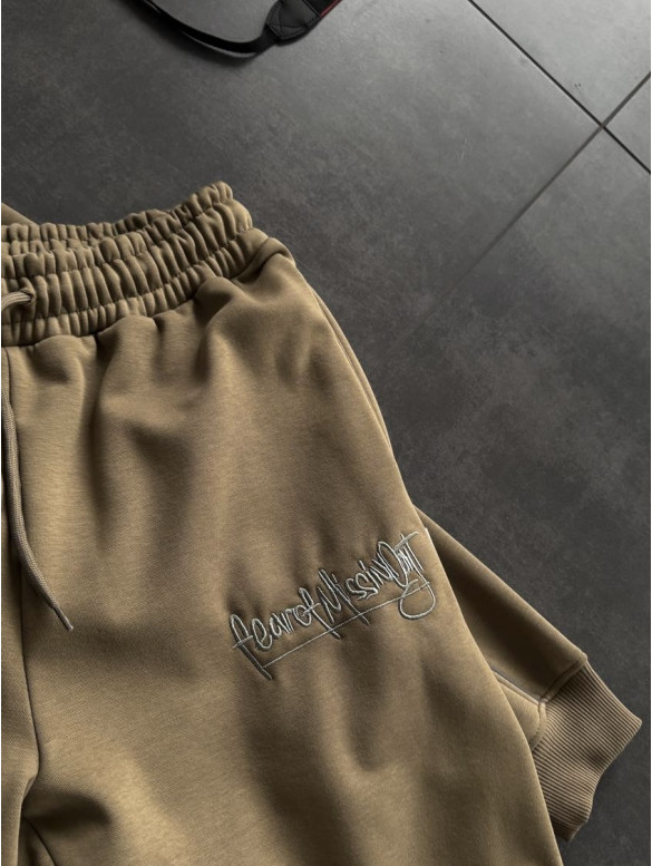 Oversize костюм з вишивкою