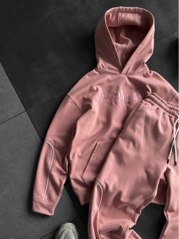 Oversize костюм з вишивкою Oversize костюм з вишивкою