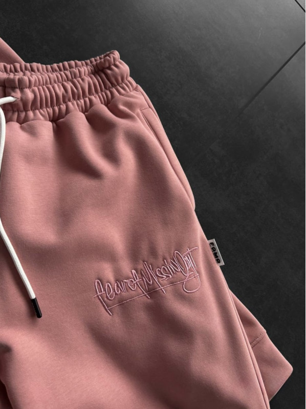 Oversize костюм з вишивкою Oversize костюм з вишивкою