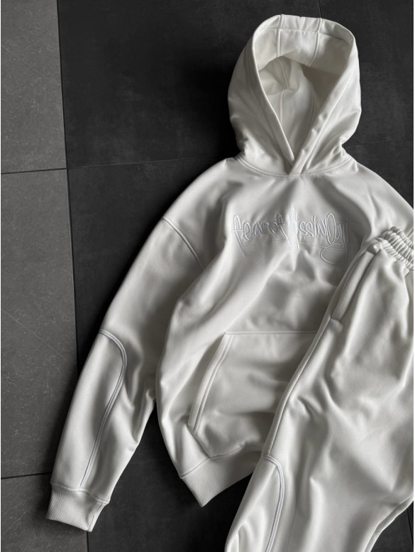 Oversize костюм з вишивкою