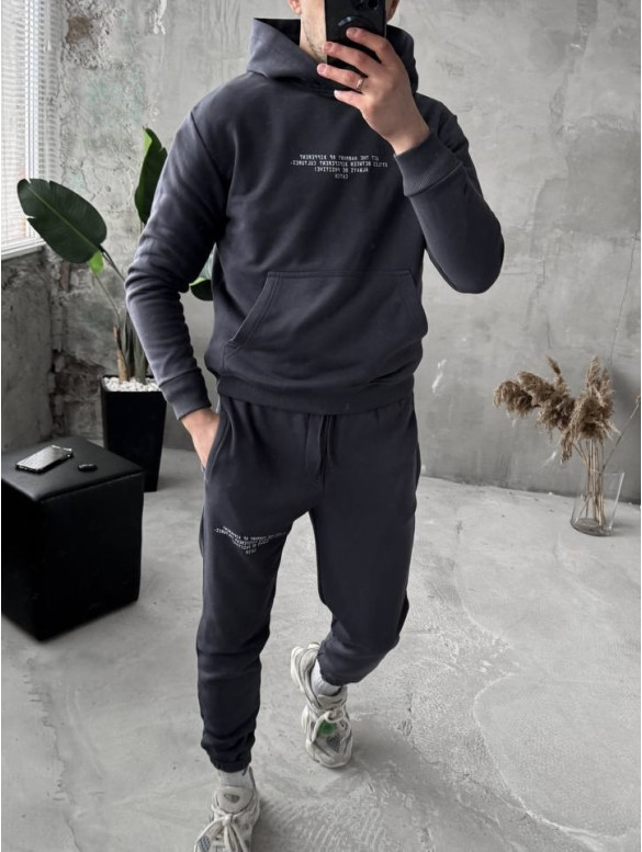 Спортивний костюм з надписом