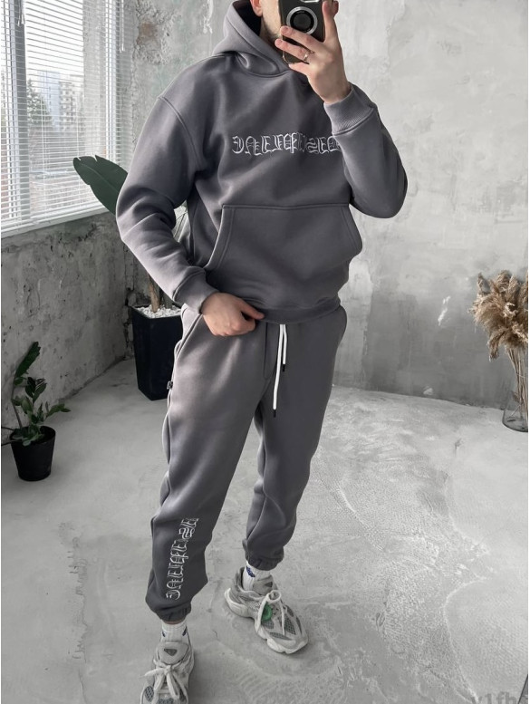 Oversize костюм з вишивкою