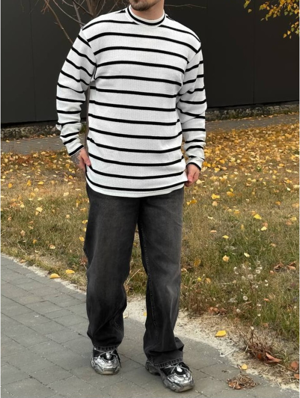 Светр у смужку