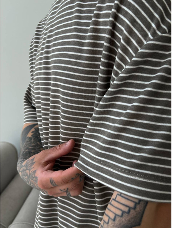 Oversize футболка у смужку
