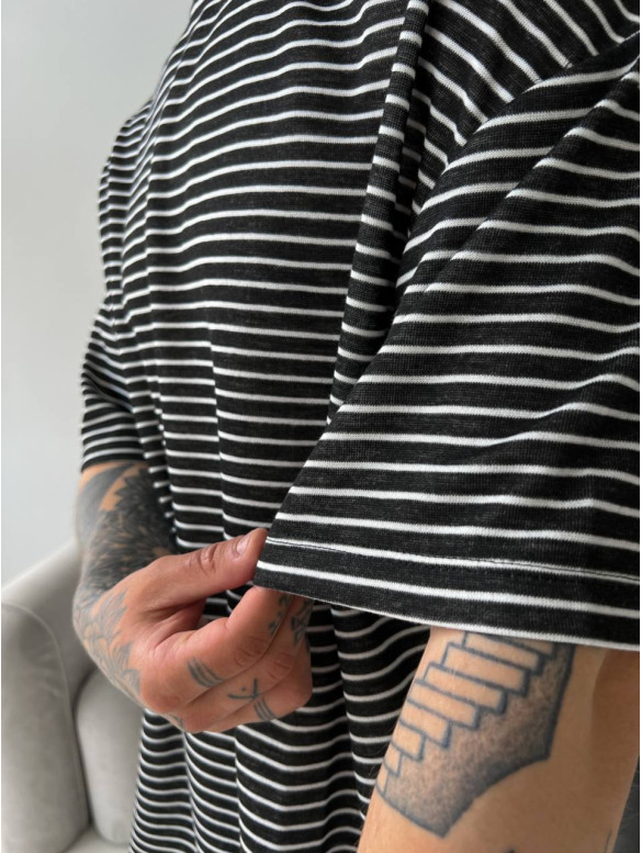 Oversize футболка у смужку