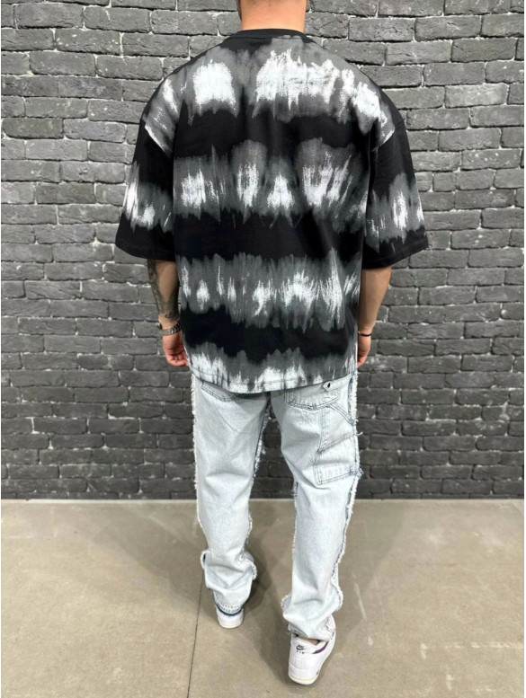 Oversize футболка з абстрактним принтом