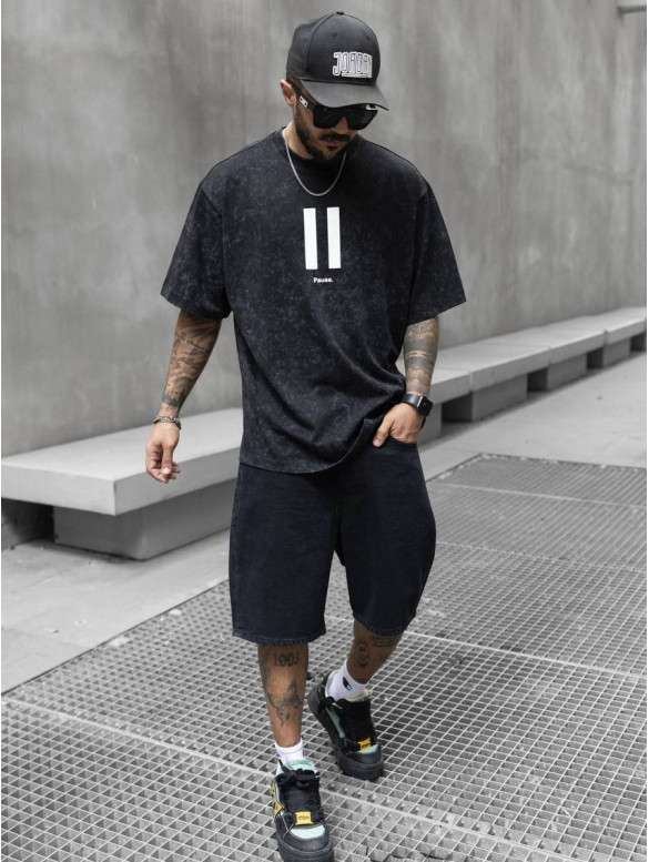 Oversize футболка з мінімалістичним принтом