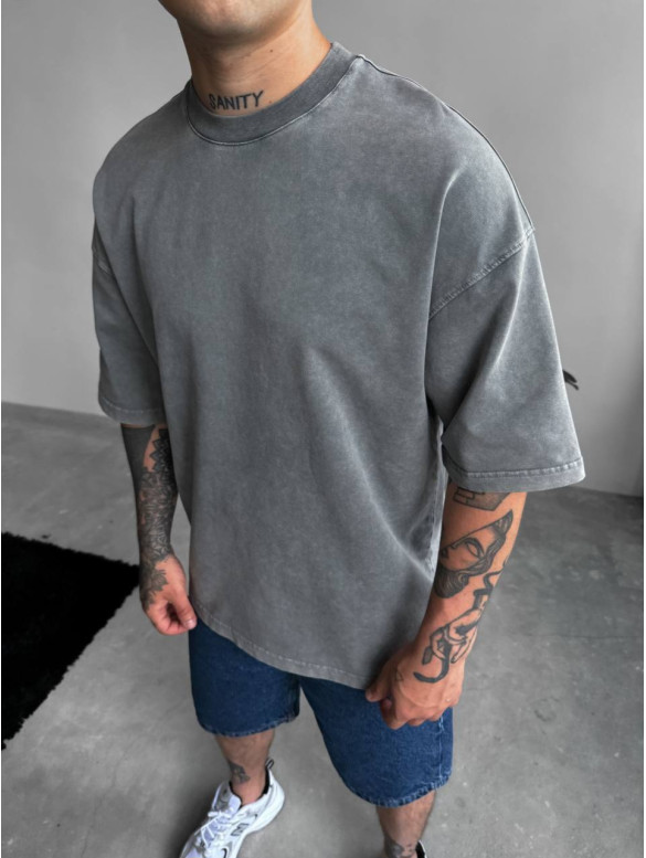 Oversize футболка з вивареної тканини