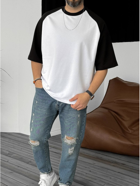Oversize футболка з акцентними рукавами
