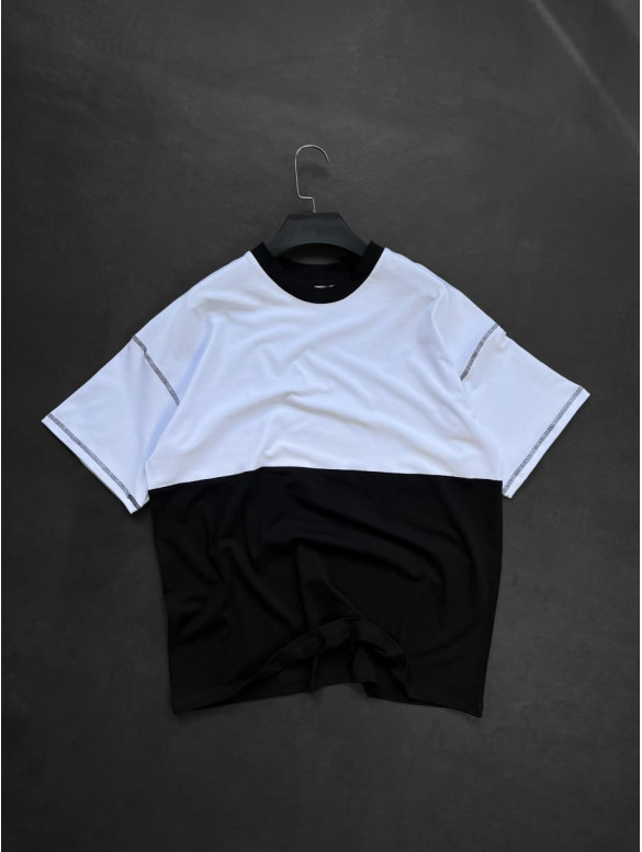 Oversize футболка з акцентними швами