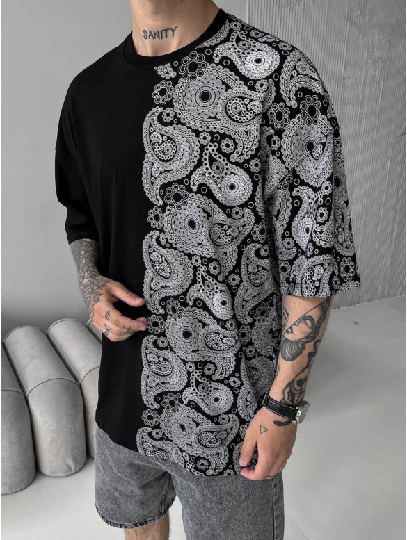 Oversize футболка з принтом