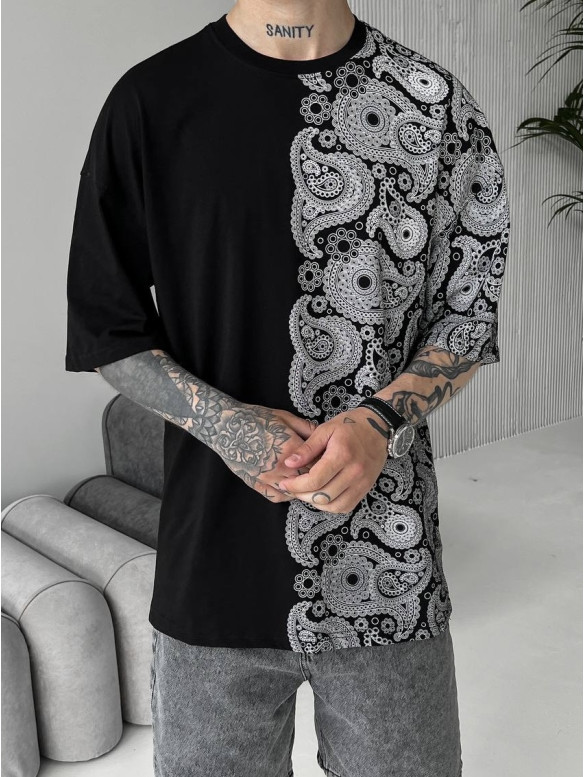 Oversize футболка з принтом
