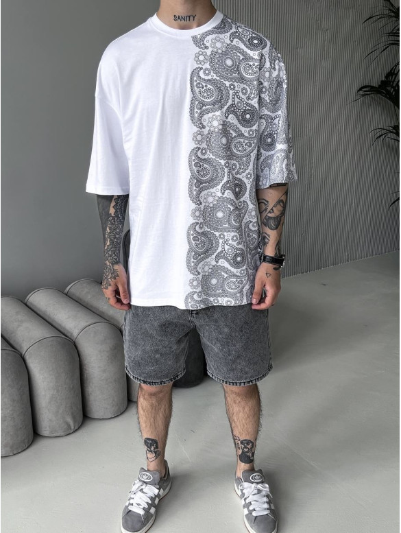 Oversize футболка з принтом