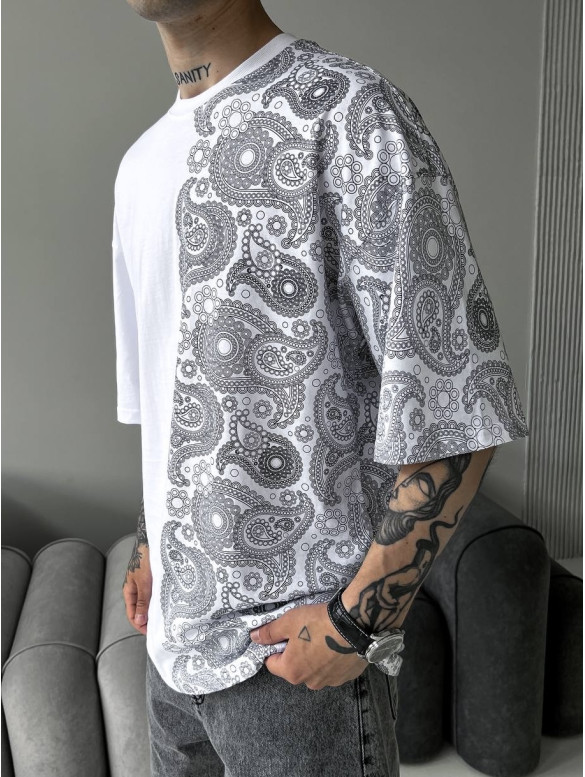 Oversize футболка з принтом