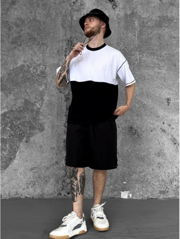 Oversize футболка з акцентними швами