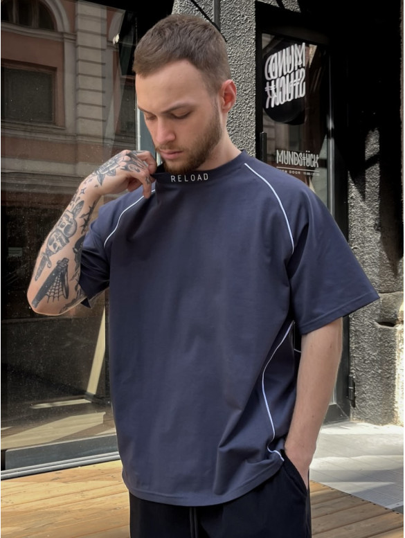 Oversize футболка з акцентною смужкою