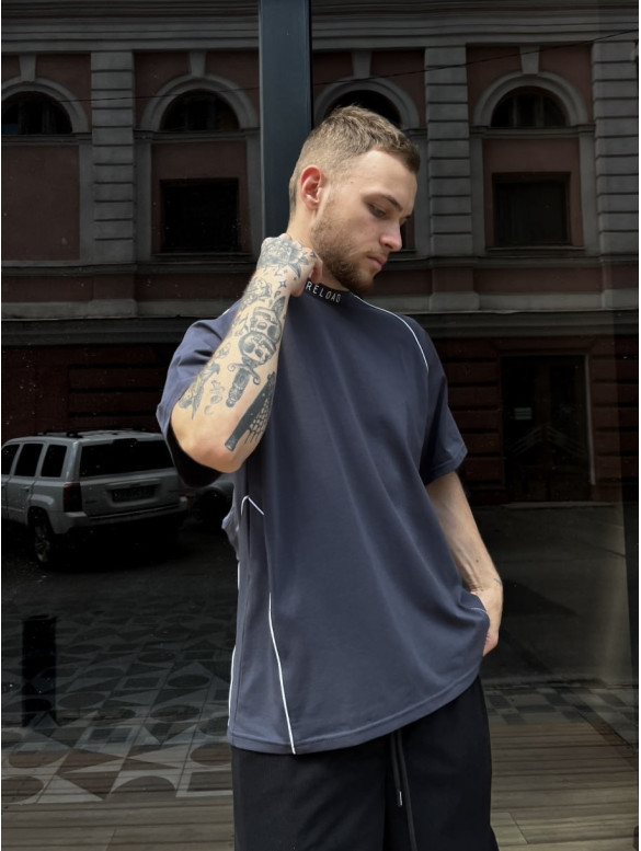Oversize футболка з акцентною смужкою