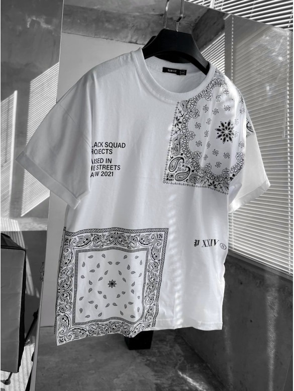 Oversize футболка з принтом