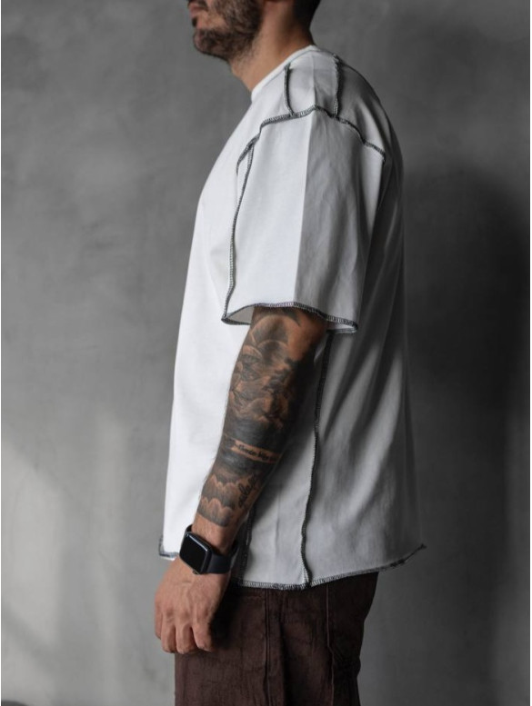 Oversize футболка з акцентними швами