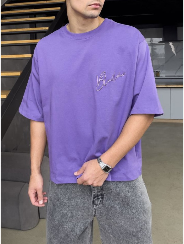 Oversize футболка з вишивкою