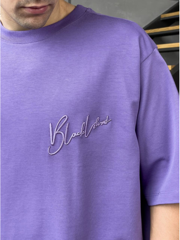 Oversize футболка з вишивкою