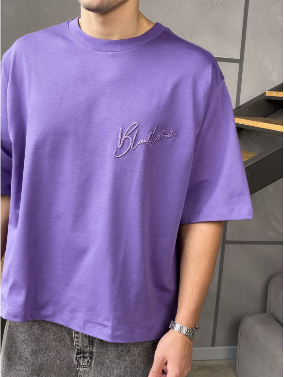 Oversize футболка з вишивкою