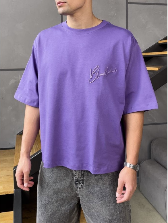 Oversize футболка з вишивкою