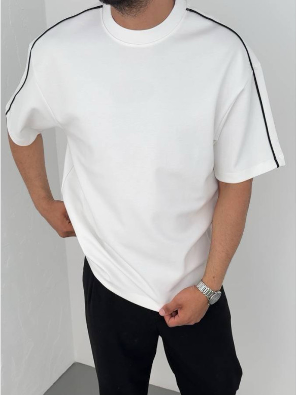Oversize футболка з акцентною смужкою
