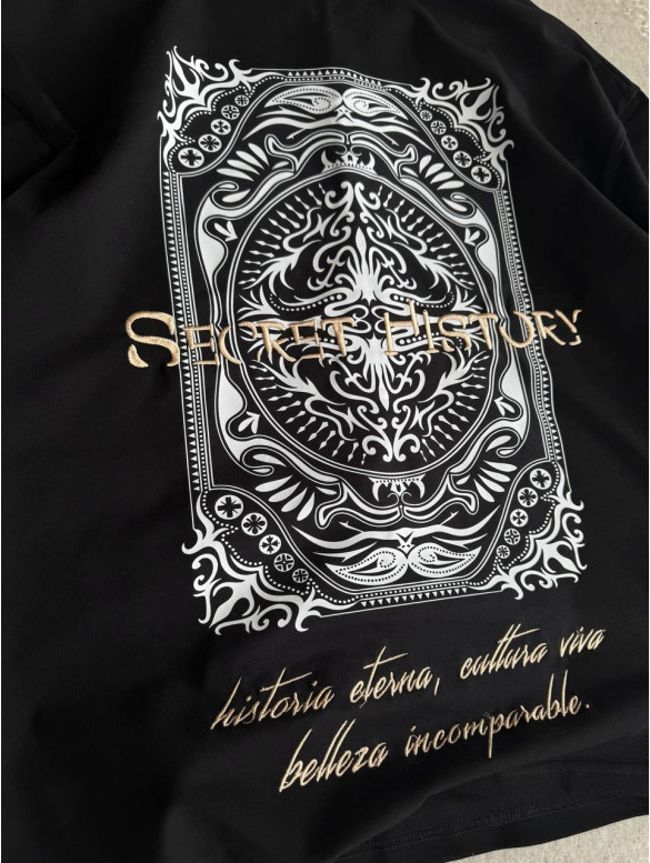 Oversize футболка з принтом