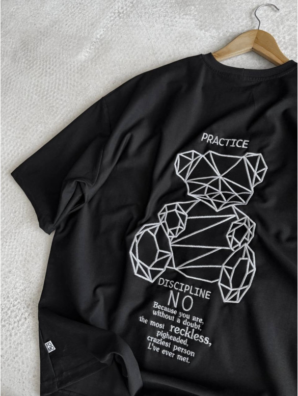 Oversize футболка з вишивкою