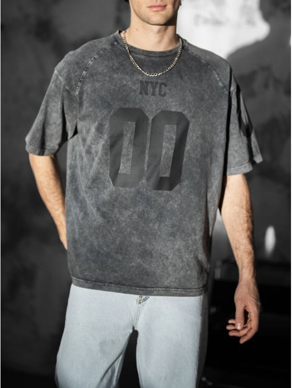 Oversize футболка з принтом