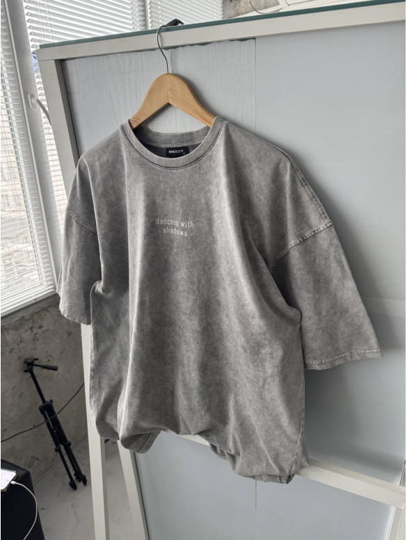 Oversize футболка з принтом