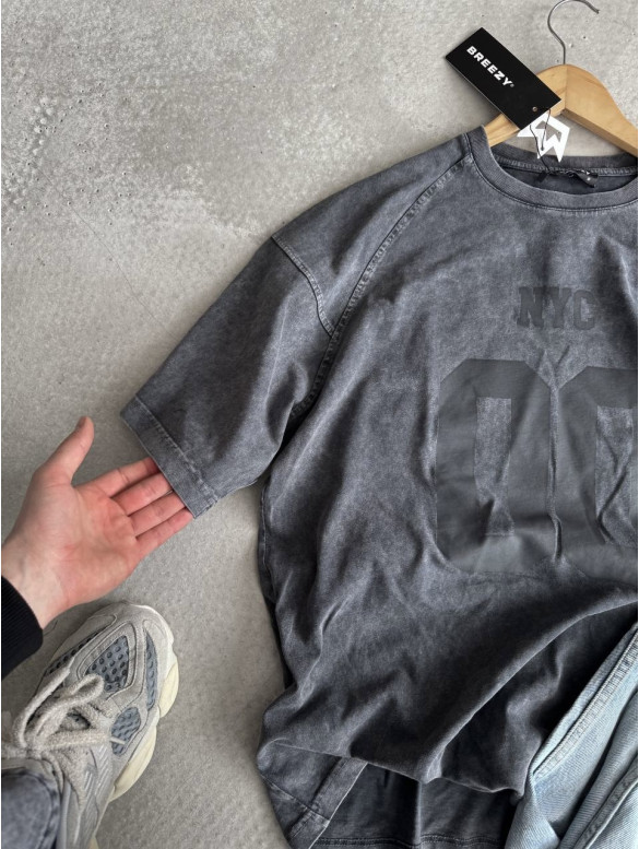 Oversize футболка з принтом