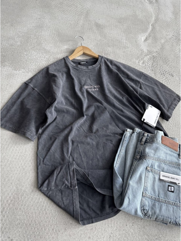 Oversize футболка з принтом