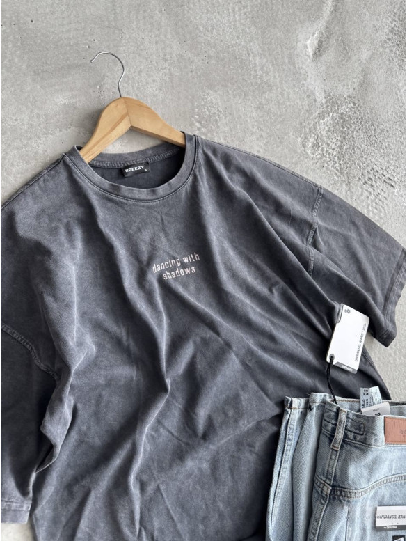 Oversize футболка з принтом