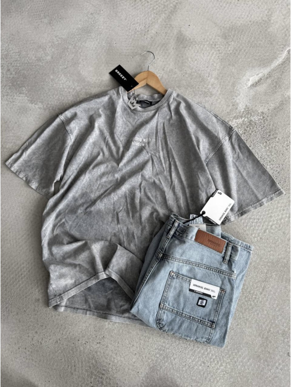 Oversize футболка з принтом