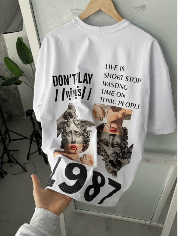 Oversize футболка з принтом