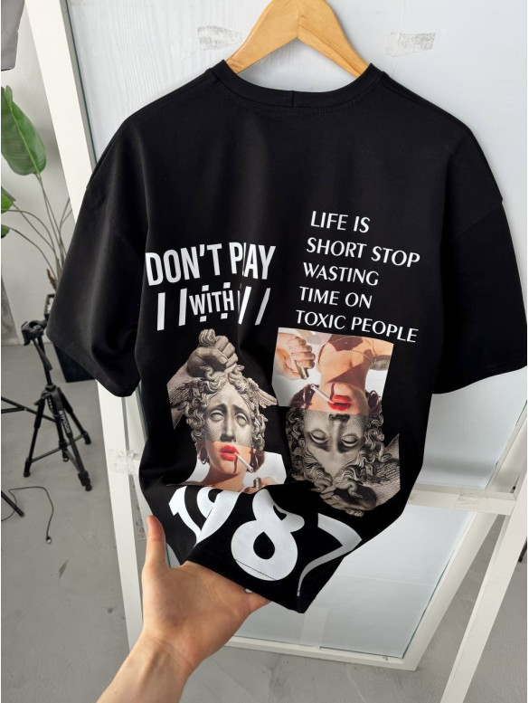 Oversize футболка з принтом
