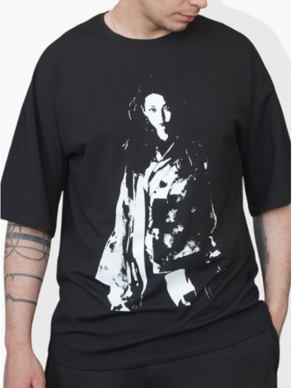 Oversize футболка з принтом